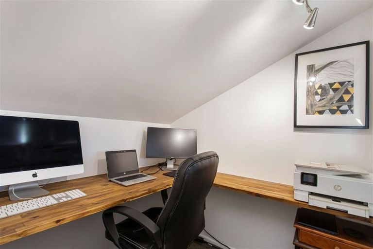 Photo of property in 4 Somerton Rise, Westmorland, Christchurch, 8025