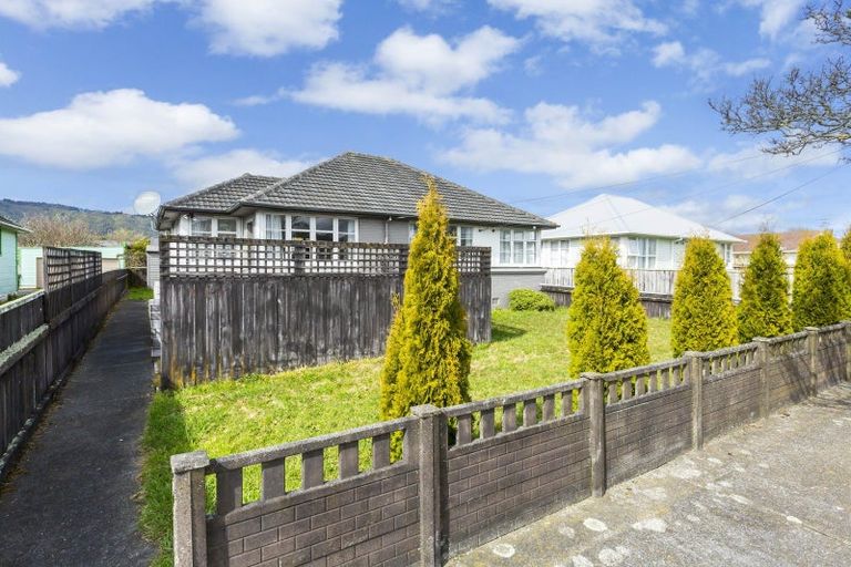 Photo of property in 1/52 Colson Street, Avalon, Lower Hutt, 5011