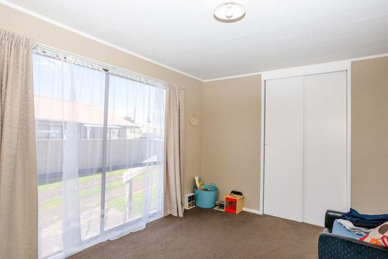 Photo of property in 17 Burns Street, Dannevirke, 4930