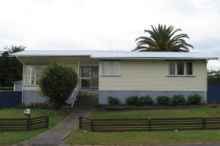 Photo of property in 23 Patts Avenue, Glendene, Auckland, 0602