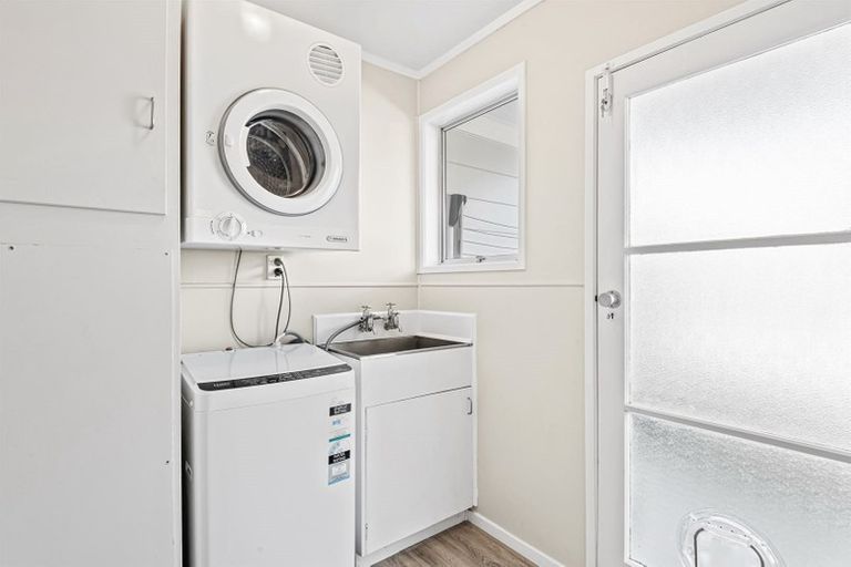 Photo of property in 1/22 Hobby Avenue, Birkdale, Auckland, 0626