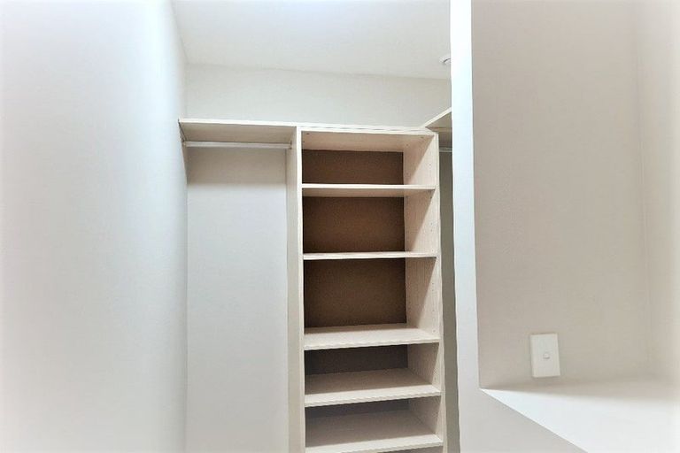 Photo of property in 178 Te Atatu Road, Te Atatu South, Auckland, 0610