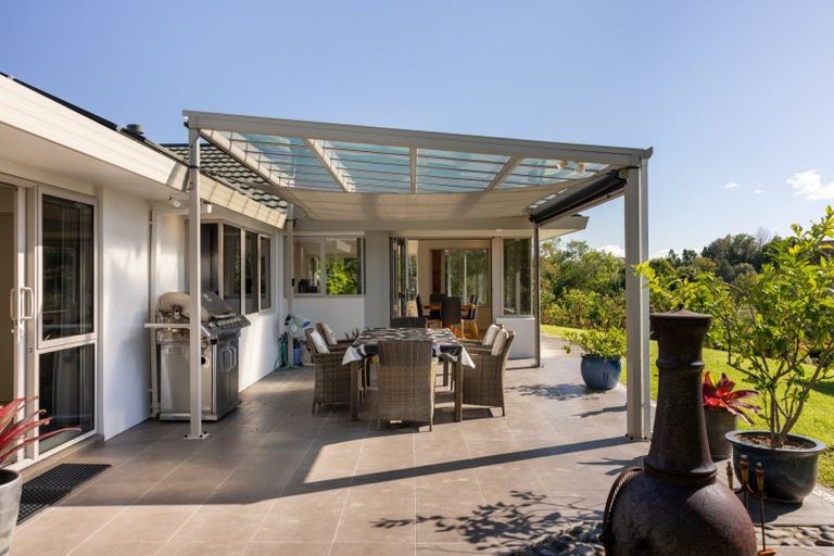 Photo of property in 16 Gunbar Drive, Welcome Bay, Tauranga, 3175