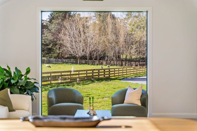 Photo of property in 405a Paekakariki Hill Road, Paekakariki Hill, Porirua, 5381