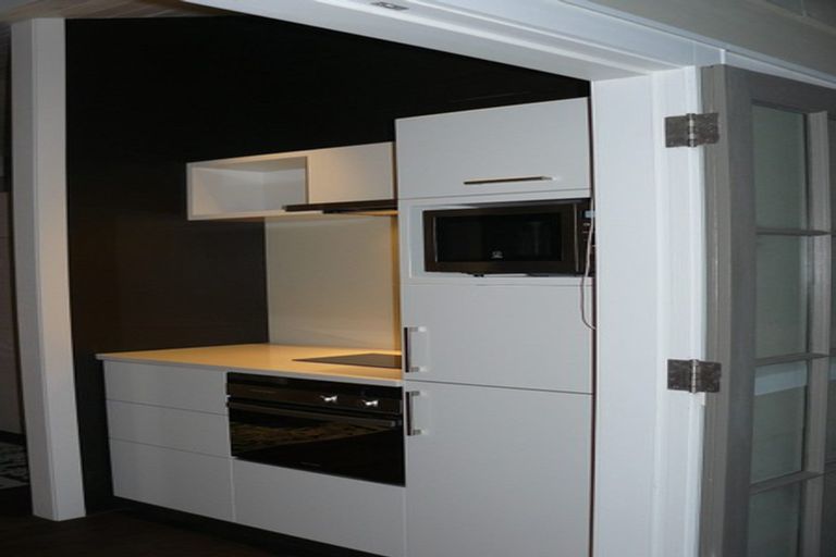 Photo of property in 20 Seabreeze Road, Narrow Neck, Auckland, 0624