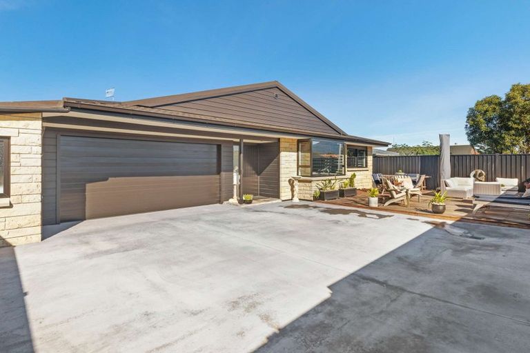 Photo of property in 6 Robertson Street, Glenholme, Rotorua, 3010