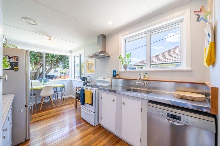 Photo of property in 72 Gordon Street, Avalon, Lower Hutt, 5011