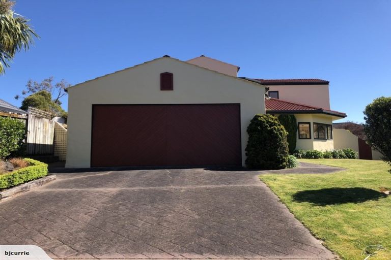 Photo of property in 32 Kilkenny Place, Fitzherbert, Palmerston North, 4410