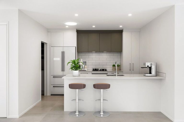 Photo of property in 55 Parkmore Drive, Rosehill, Papakura, 2113