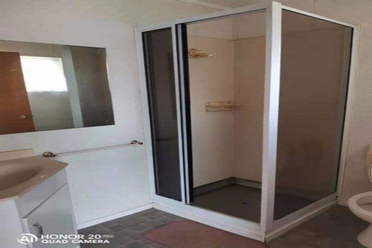 Photo of property in 2/30 Centorian Drive, Windsor Park, Auckland, 0632