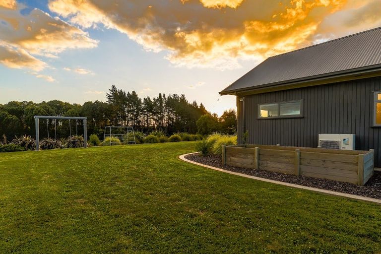 Photo of property in 37 Jarrett Terrace, Leamington, Cambridge, 3432