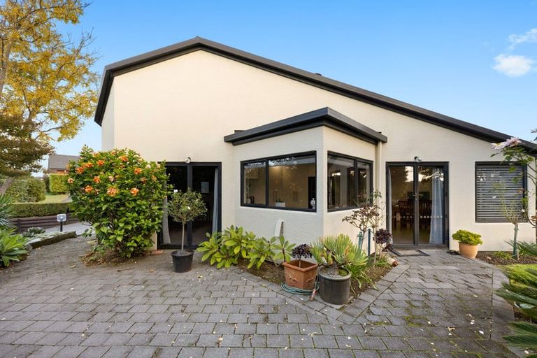 Photo of property in 25 Dallinger Street, St Andrews, Hamilton, 3200