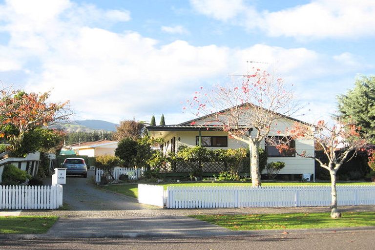 Photo of property in 6 Renata Road, Otaki, 5512