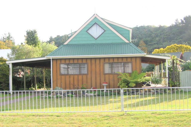 Photo of property in 112 Brook Place, Whangamata, 3620