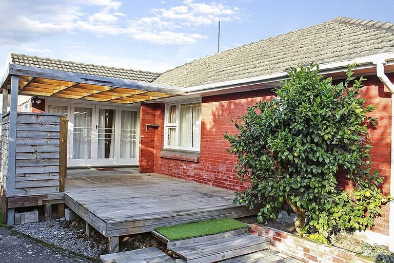 Photo of property in 84 Kendal Avenue, Burnside, Christchurch, 8053