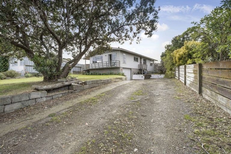 Photo of property in 6 Yates Street, Otaki Beach, Otaki, 5512