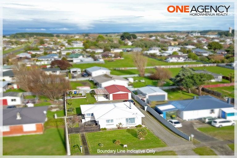 Photo of property in 68 Avenue Road, Foxton, 4814