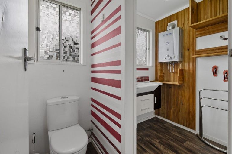 Photo of property in 14 Ngareta Street, Marton, 4710