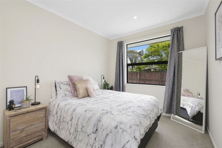 Photo of property in 1/8 Hurst Place, Parklands, Christchurch, 8083