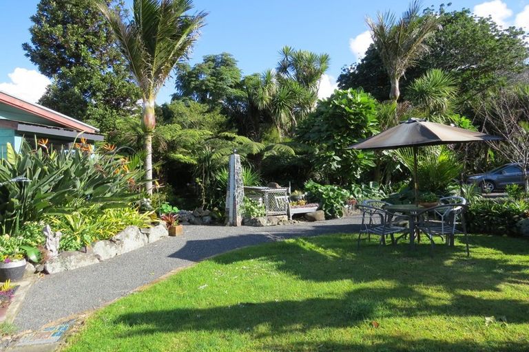 Photo of property in 15 Puriri Place, Tuateawa, Coromandel, 3583