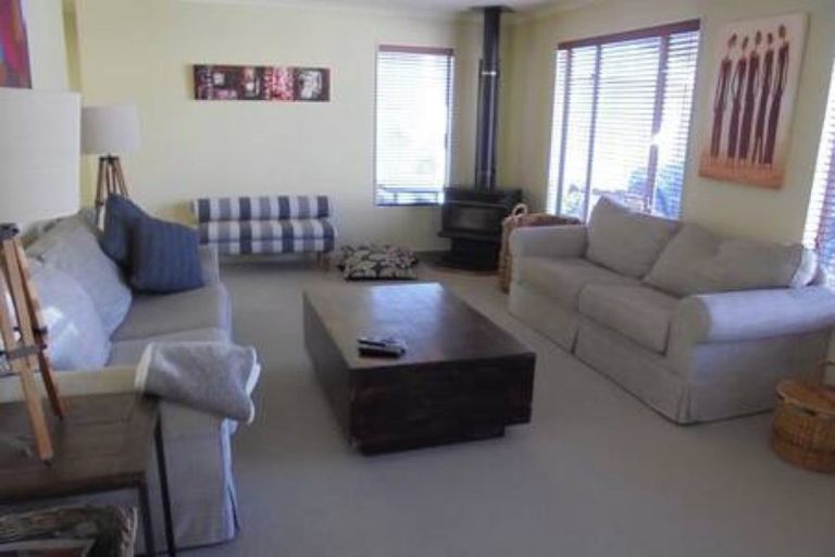 Photo of property in 13 Captains Close, Waikawa, Picton, 7220