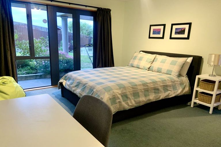 Photo of property in 1/56 Major Hornbrook Road, Mount Pleasant, Christchurch, 8081