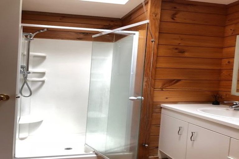 Photo of property in 25 Emlyn Place, Torbay, Auckland, 0630