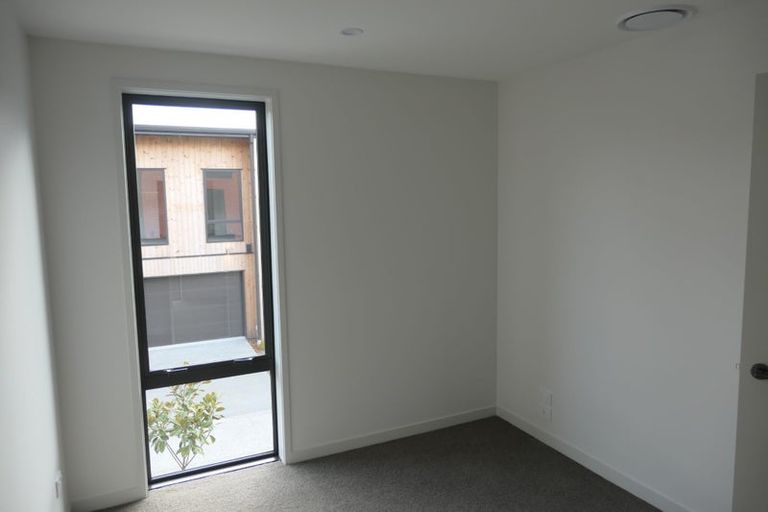 Photo of property in 8/2 Marlborough Crescent, Hobsonville, Auckland, 0616