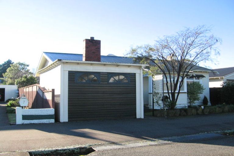 Photo of property in 9 Regent Street, Palmerston North, 4414