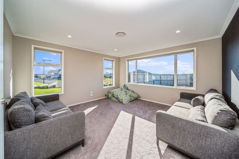 Photo of property in 6 Papawhero Drive, Bell Block, New Plymouth, 4312