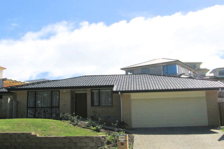 Photo of property in 4 Pharlap Drive, Fairview Heights, Auckland, 0632