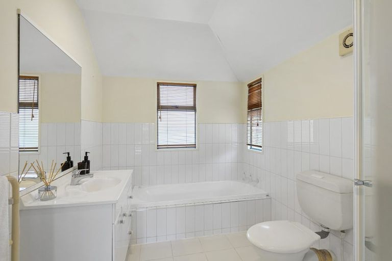 Photo of property in 2/28 Derby Street, St Albans, Christchurch, 8014