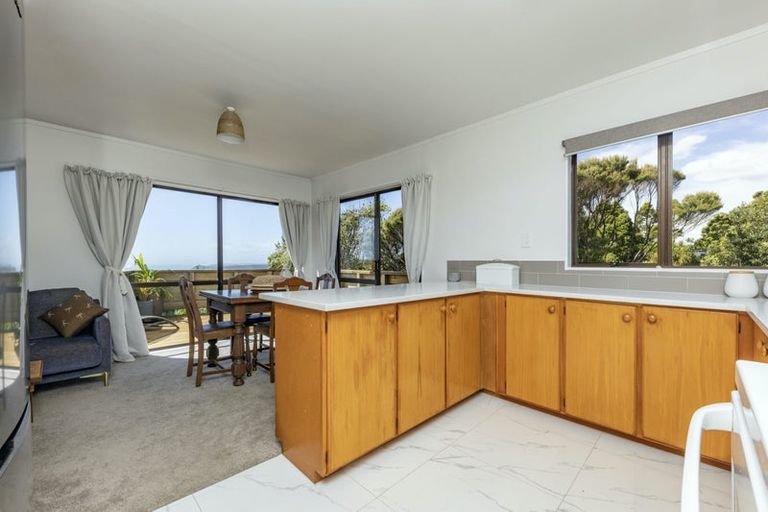 Photo of property in 145 Piha Road, Piha, New Lynn, 0772