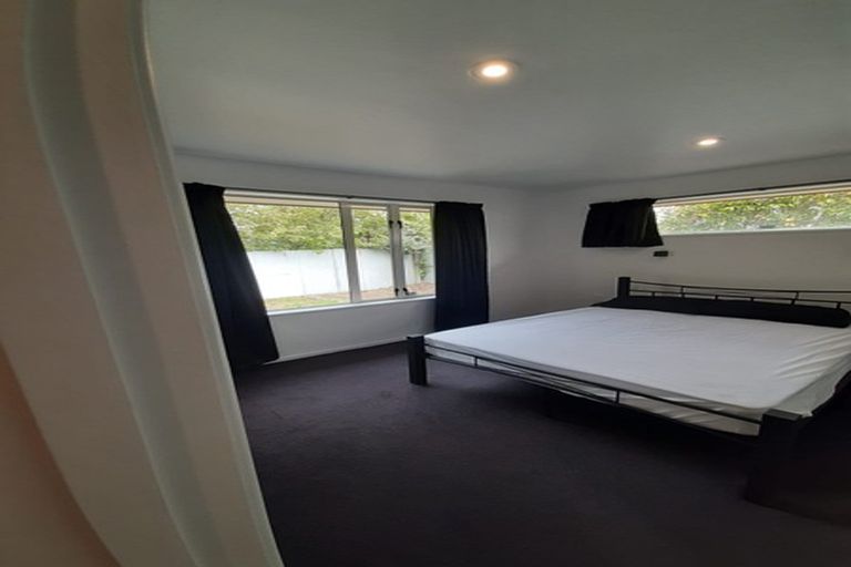 Photo of property in 2/74 Russley Road, Russley, Christchurch, 8042