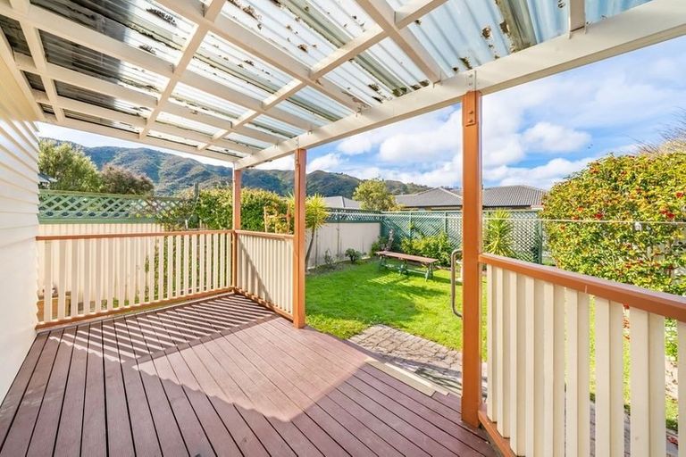 Photo of property in 6 Pencarrow Crescent, Wainuiomata, Lower Hutt, 5014
