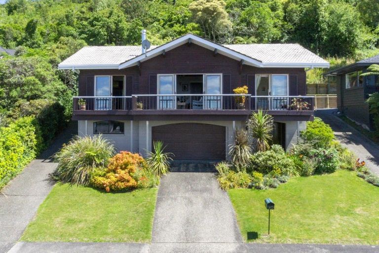 Photo of property in 90 Wakeman Road, Acacia Bay, Taupo, 3330