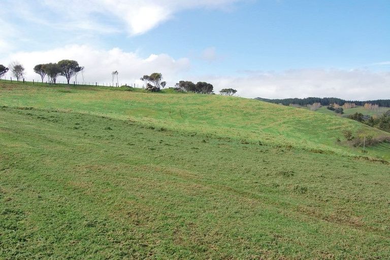 Photo of property in 144 Takahoa Drive, Kaiwaka, 0573