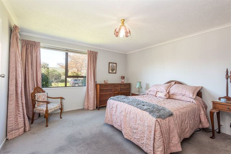 Photo of property in 37 Corfe Street, Ilam, Christchurch, 8041