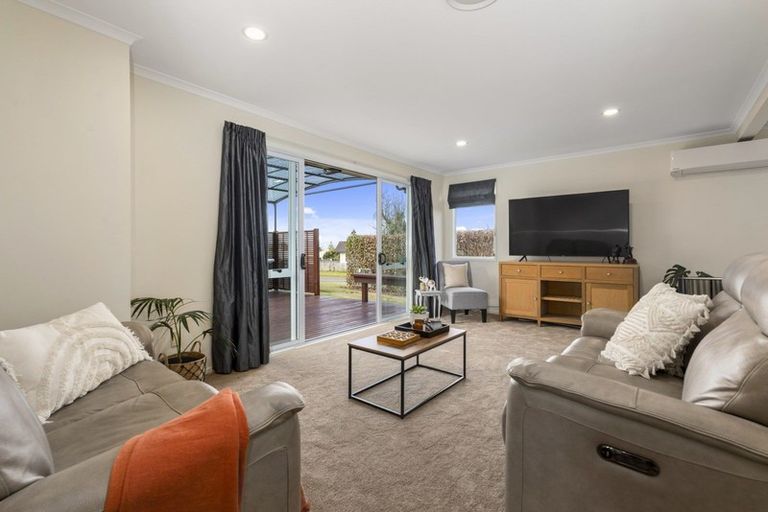 Photo of property in 2 Paterson Grove, Pukehangi, Rotorua, 3015