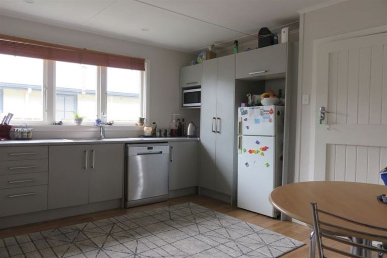 Photo of property in 70 Mckenzie Street, Geraldine, 7930