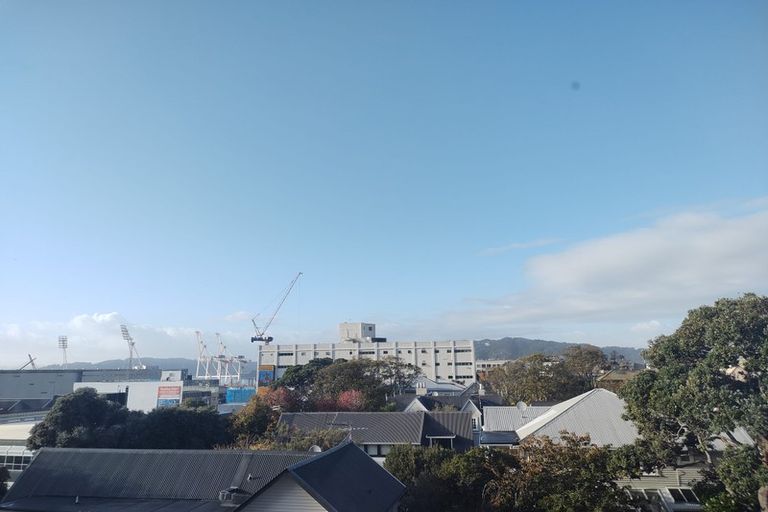 Photo of property in Hobson Court Flats, 38/70 Hobson Street, Thorndon, Wellington, 6011