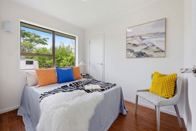 Photo of property in 2/39 Rapallo Place, Farm Cove, Auckland, 2012