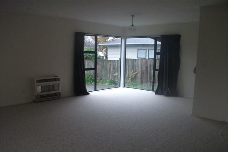 Photo of property in 35 Delaware Grove, Totara Park, Upper Hutt, 5018