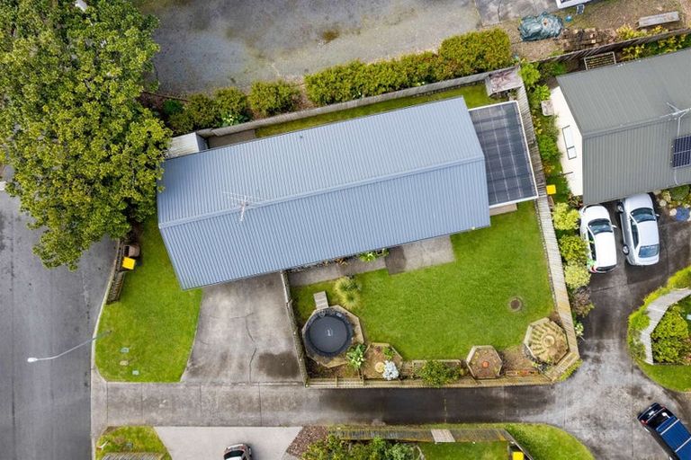 Photo of property in 16 O'sullivan Place, Waiuku, 2123