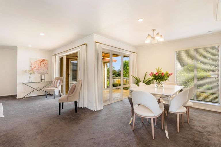 Photo of property in 55 Kingdale Road, Henderson, Auckland, 0610