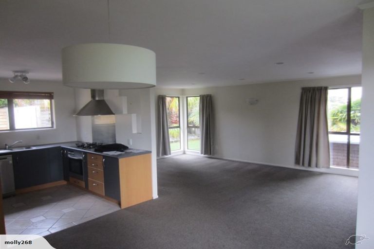 Photo of property in 53 Pemberton Avenue, Bayview, Auckland, 0629