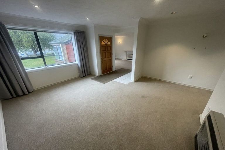 Photo of property in 15 Hall Grove, Ebdentown, Upper Hutt, 5018