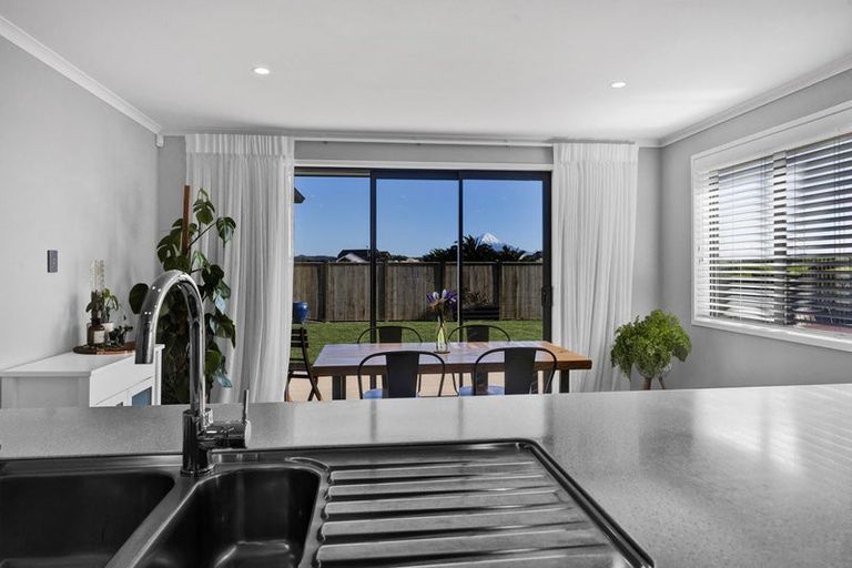 Photo of property in 32 Larlin Drive, Hawera, 4675