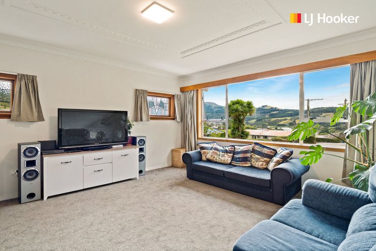 Photo of property in 18 District Road, Roseneath, Port Chalmers, 9023