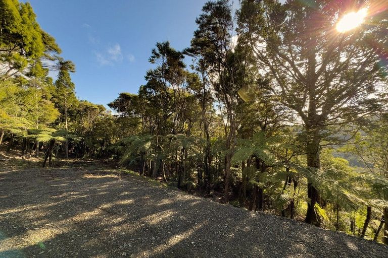 Photo of property in 15 Te Aute Ridge Road, Waitakere, Auckland, 0781